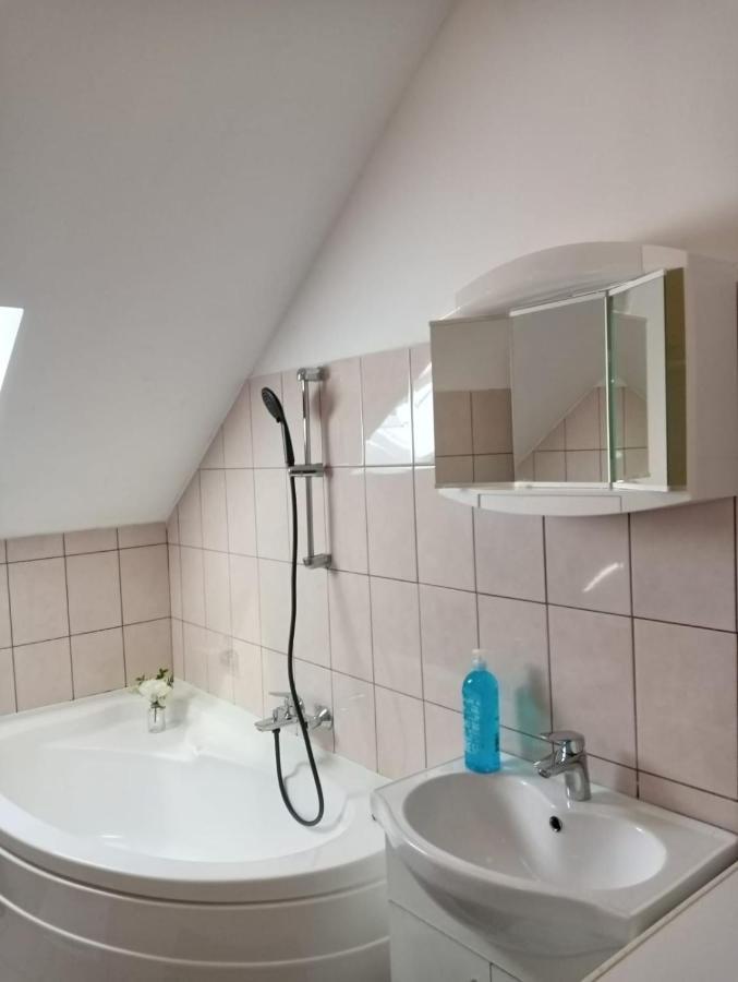 Stella S Monteurswohnungen Werdau Buitenkant foto